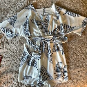 SHEIN White and blue Leaf Print Women romper